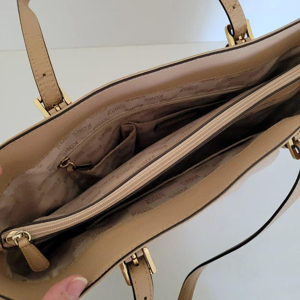 Michael Kors Jet Set Travel Saffiano Leather Tote Bag Beige Tan Gold Hardware